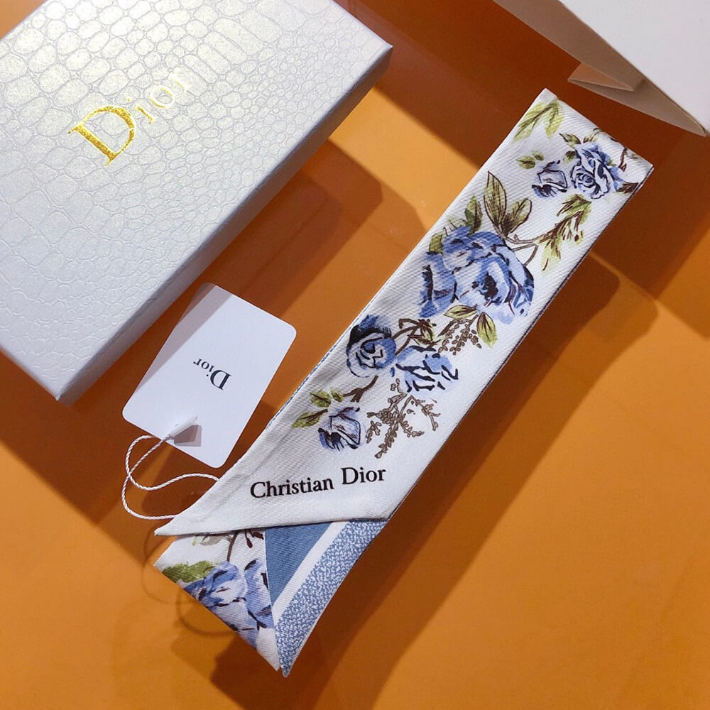 D*or d-floral mitzah scarf