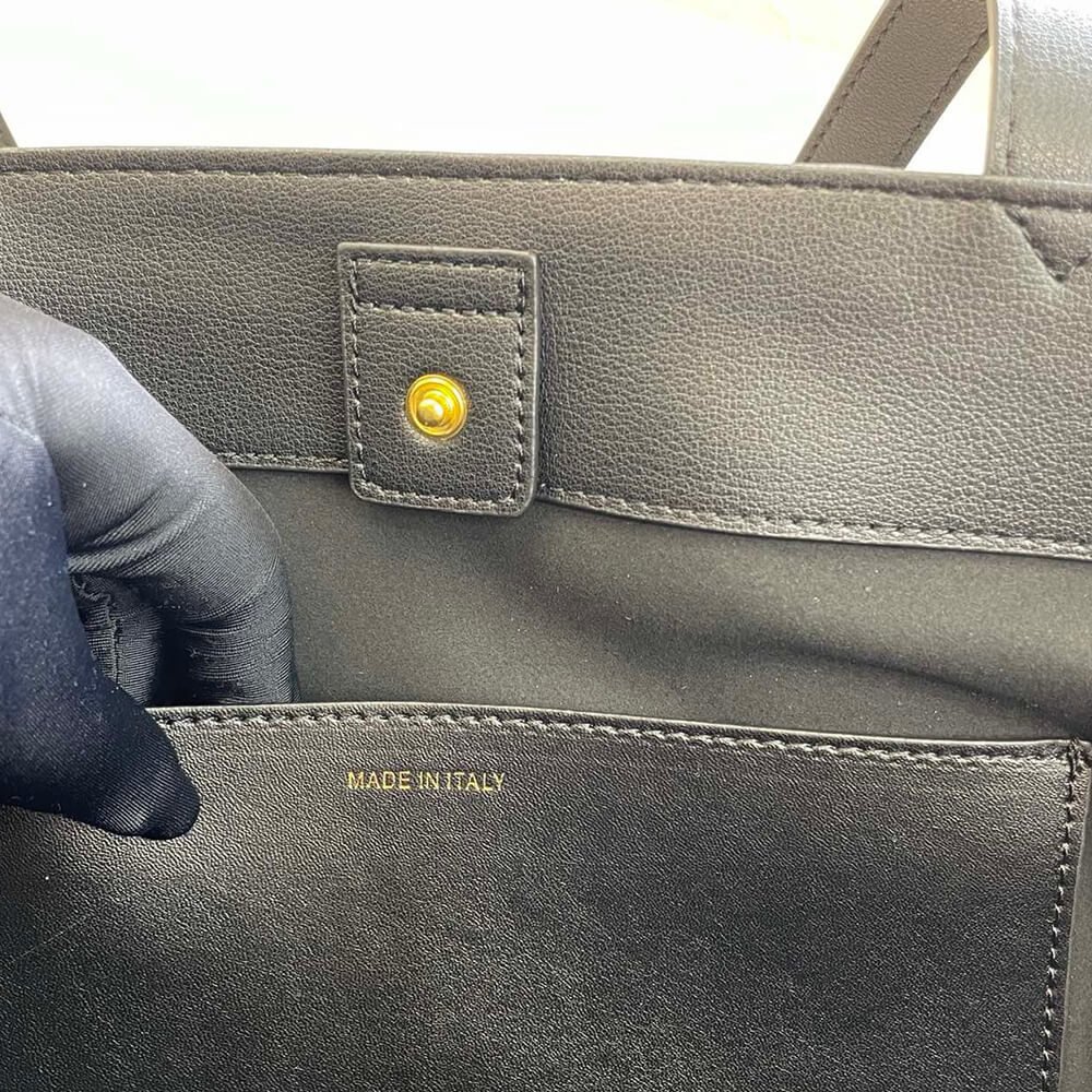 Ce**e medium cabas anais cuir triomphe in grained calfskin