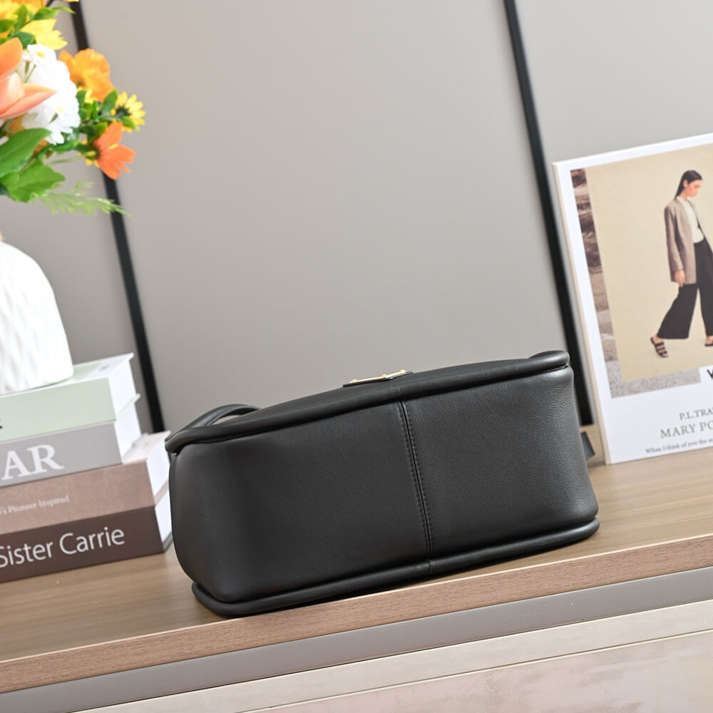 Pra*a darling leather handbag