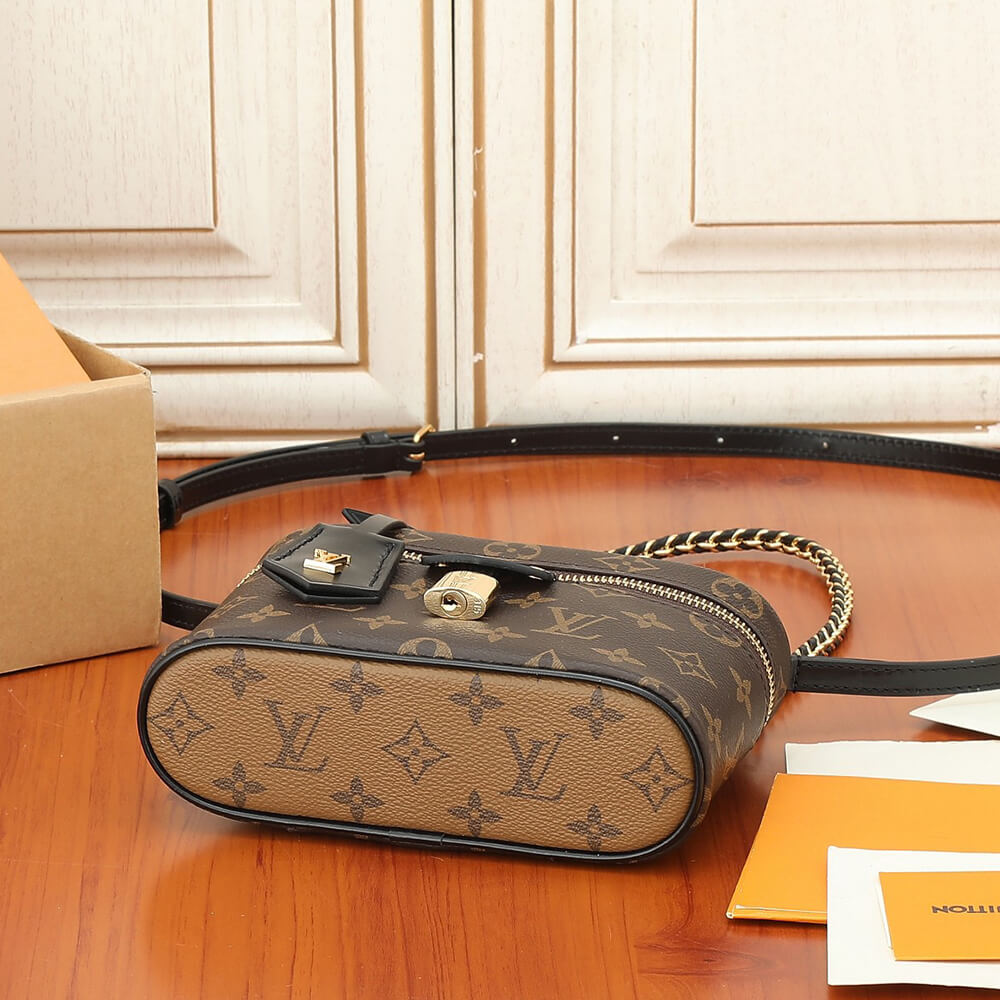 LV Vanity Chain Pouch