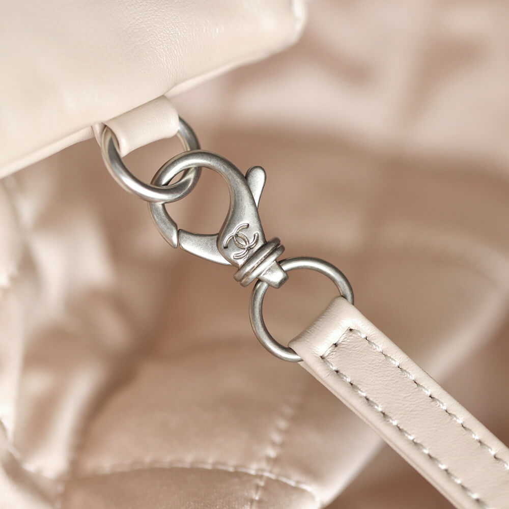 Ch*el 22 handbag(high-end grade)