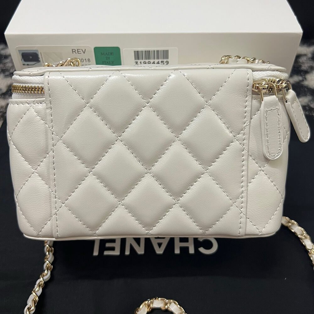 Ch*el vanity with chain(high-end grade)