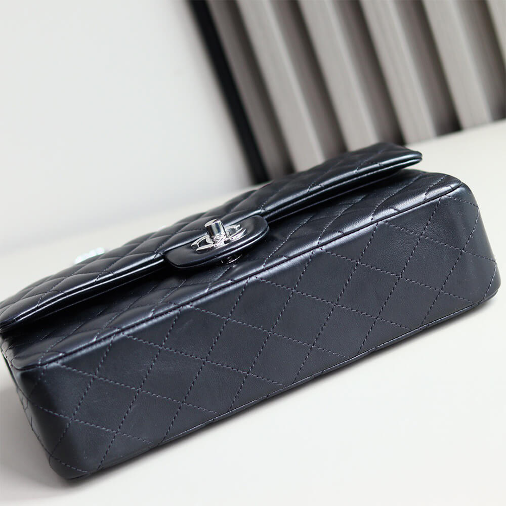 Ch*el classic flap handbag(tax-free grade)