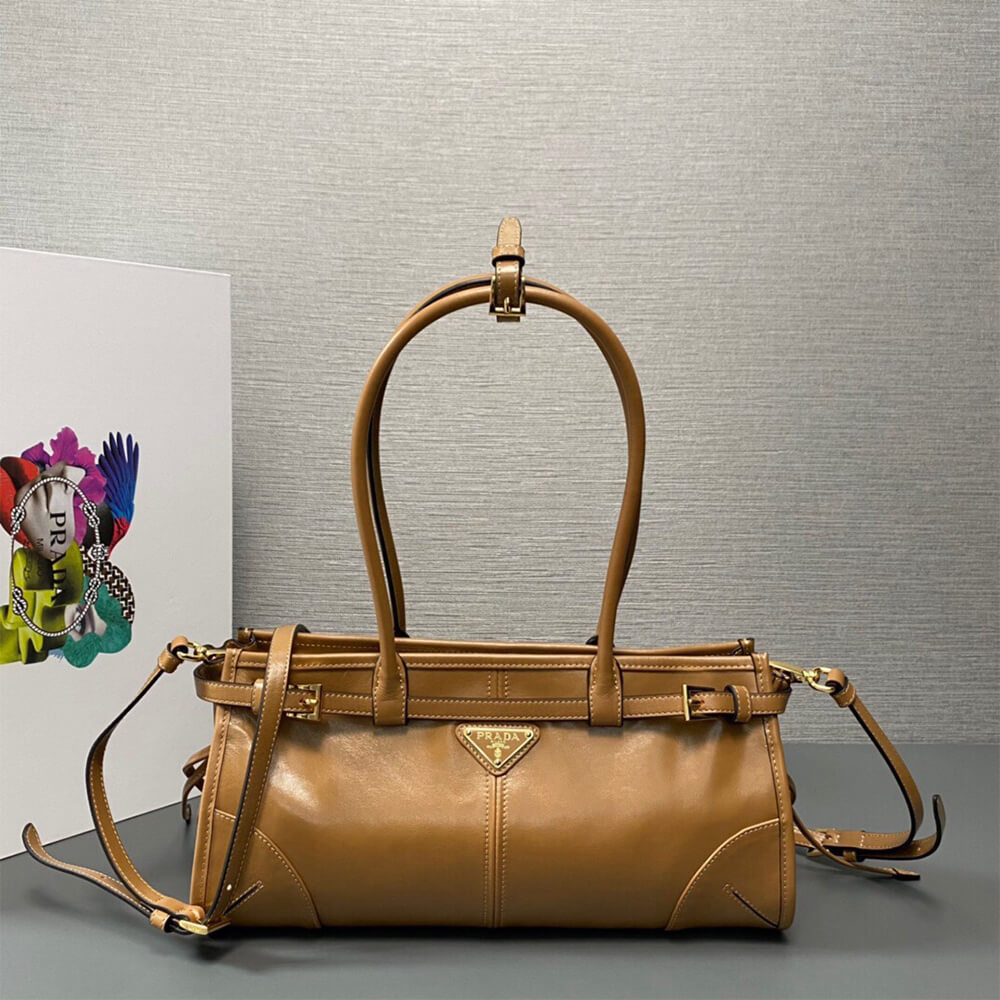 Pra*a medium leather handbag(high-end grade)