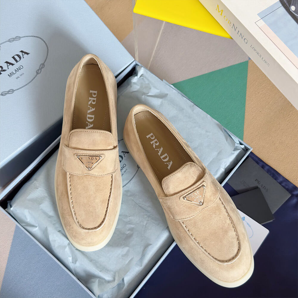 Pra*a unisex loafer