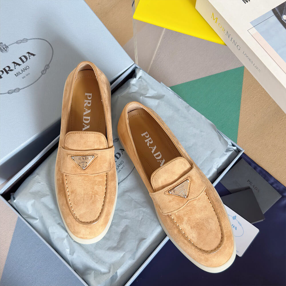 Pra*a unisex loafer