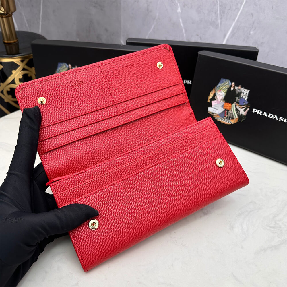 Pra*a wallet(high-end grade)
