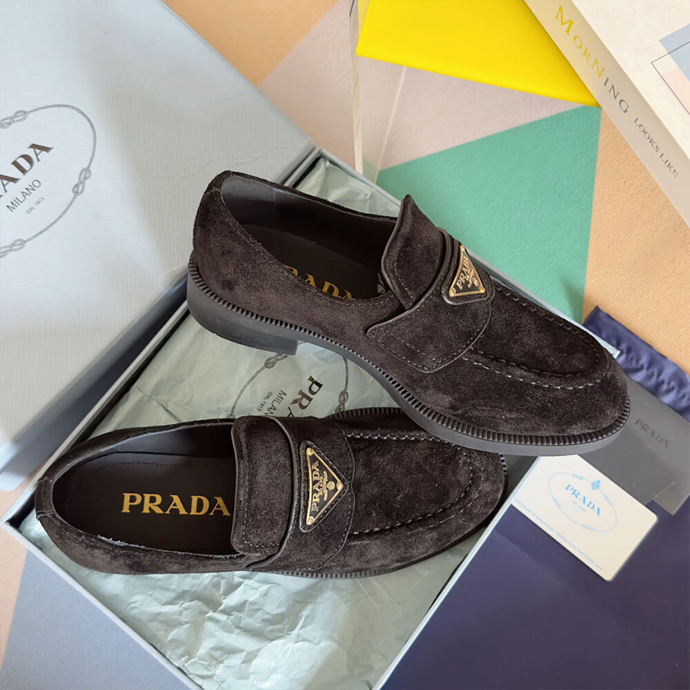 Pra*a women loafer