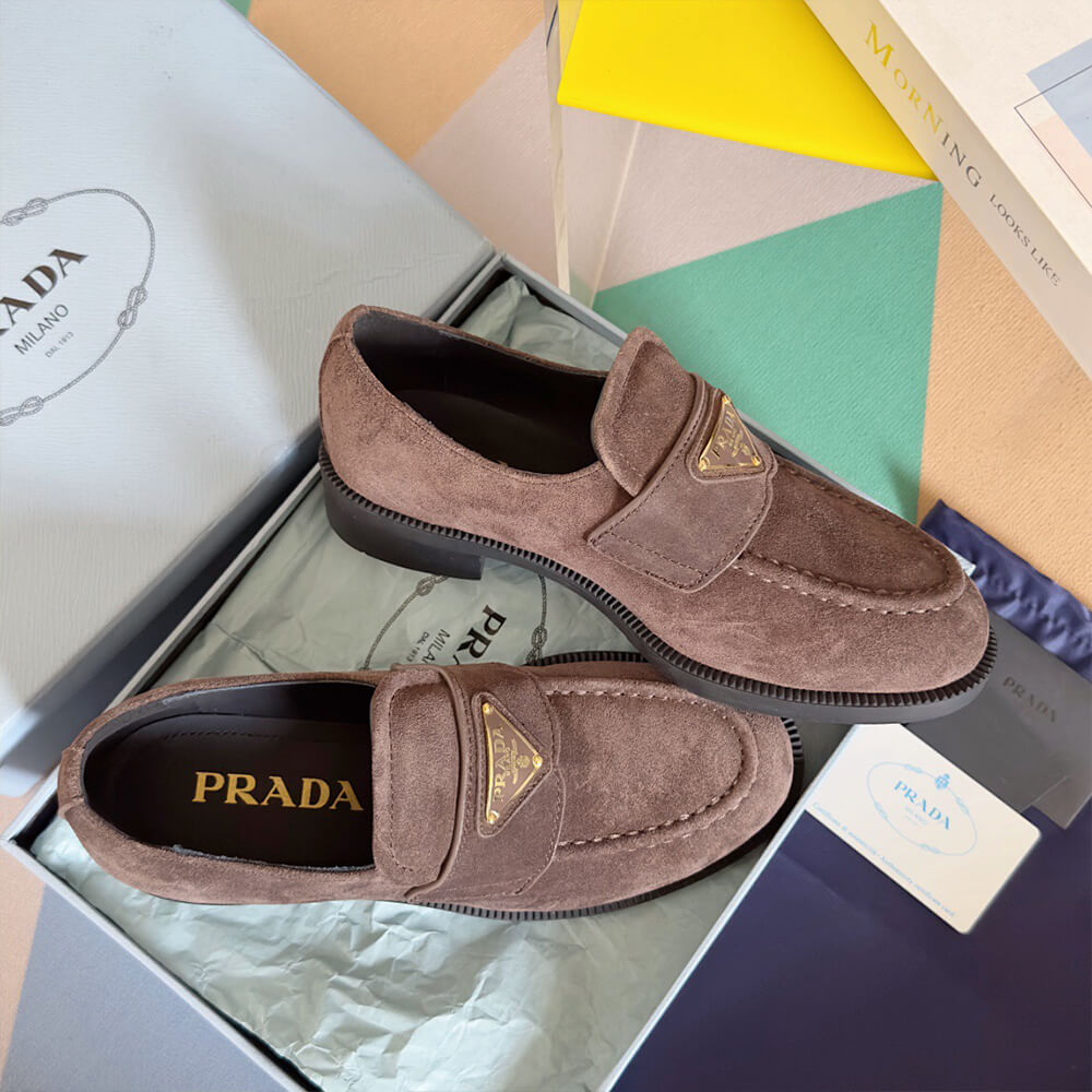 Pra*a women loafer