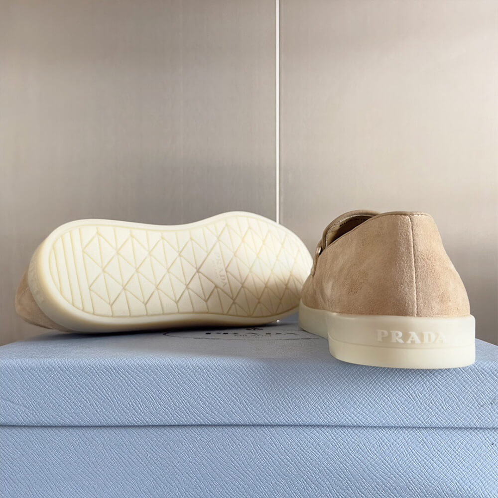 Pra*a unisex loafer