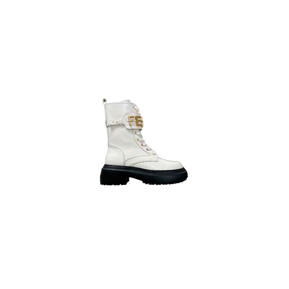 F**di F**digraphy logo-plaque leather boots