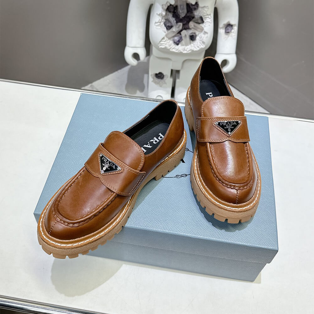 Pra*a leather loafers