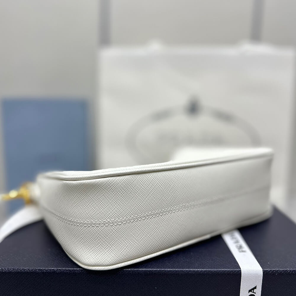 Pra*a re-edition 2005 saffiano leather bag(high-end grade)