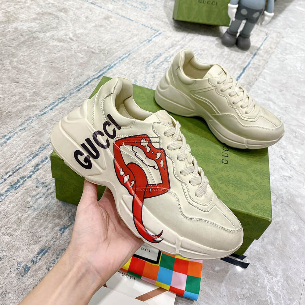 G*u*i rhyton sneaker with mouth print