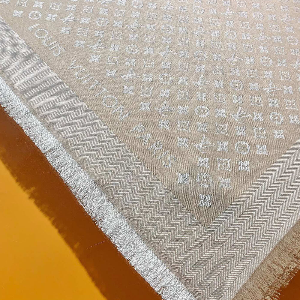 LV Evermore Shawl