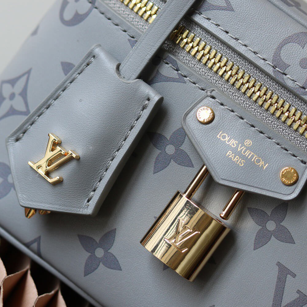 LV Vanity Chain Pouch