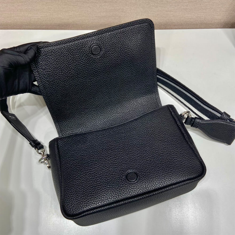 Pra*a leather shoulder bag(high-end grade)